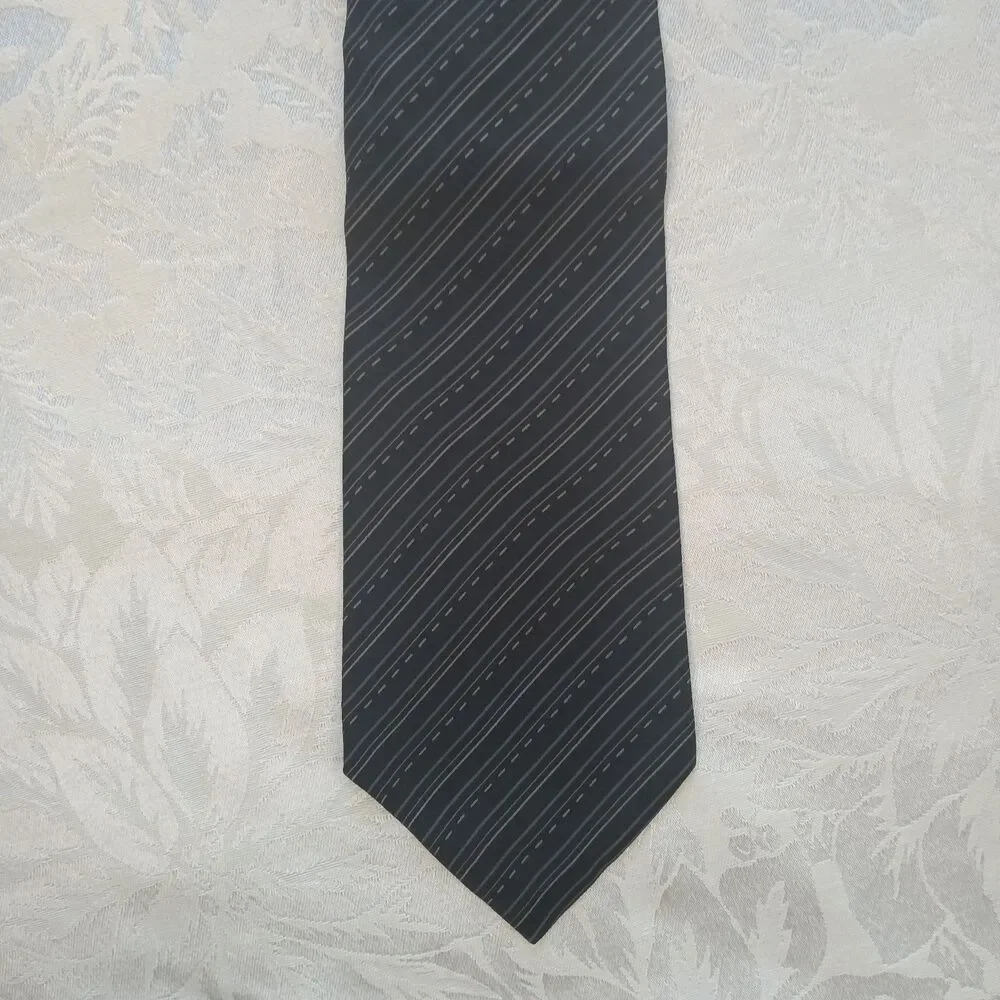 JF J. Ferrar Mens 100% Silk Necktie Black Charcoal Grey Diagonal Striped 59x4